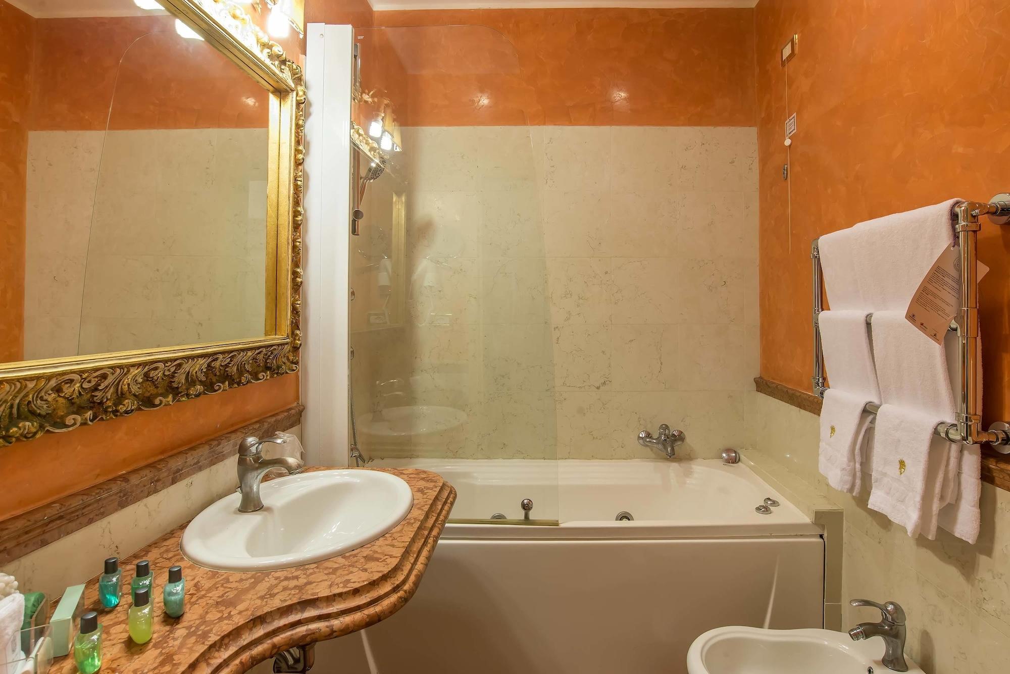 Hotel Veneto Palace Roma Esterno foto